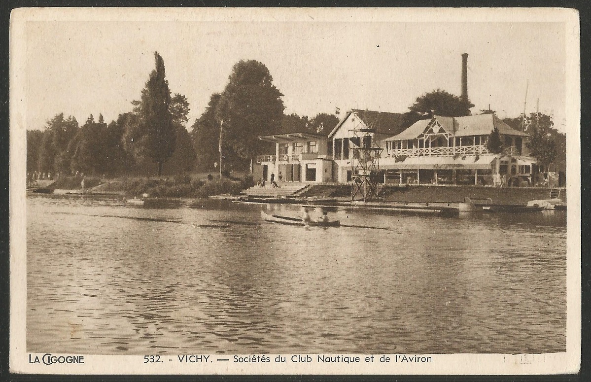 PC FRA Vichy Société s du Club Nautique et de lAviron boathouses