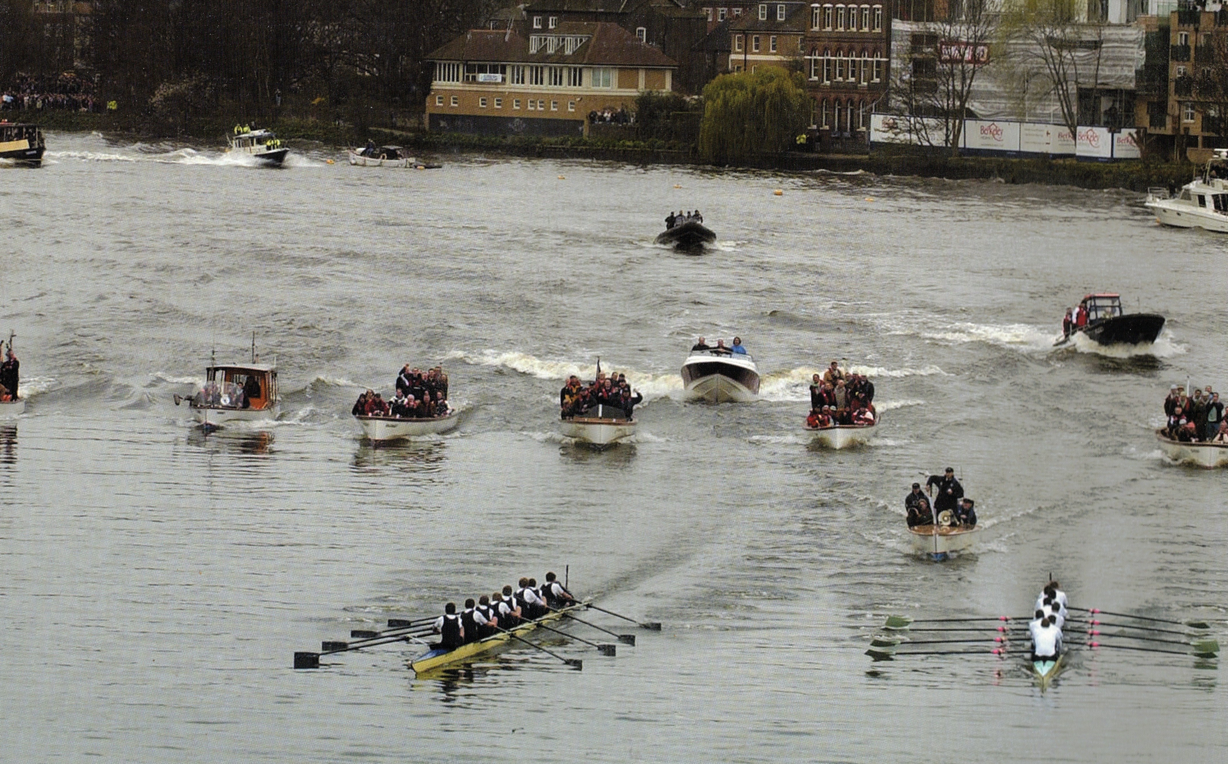 Photo from Book GBR 2004 Battle of the Blues page 99 Oxford win by one foot 2003